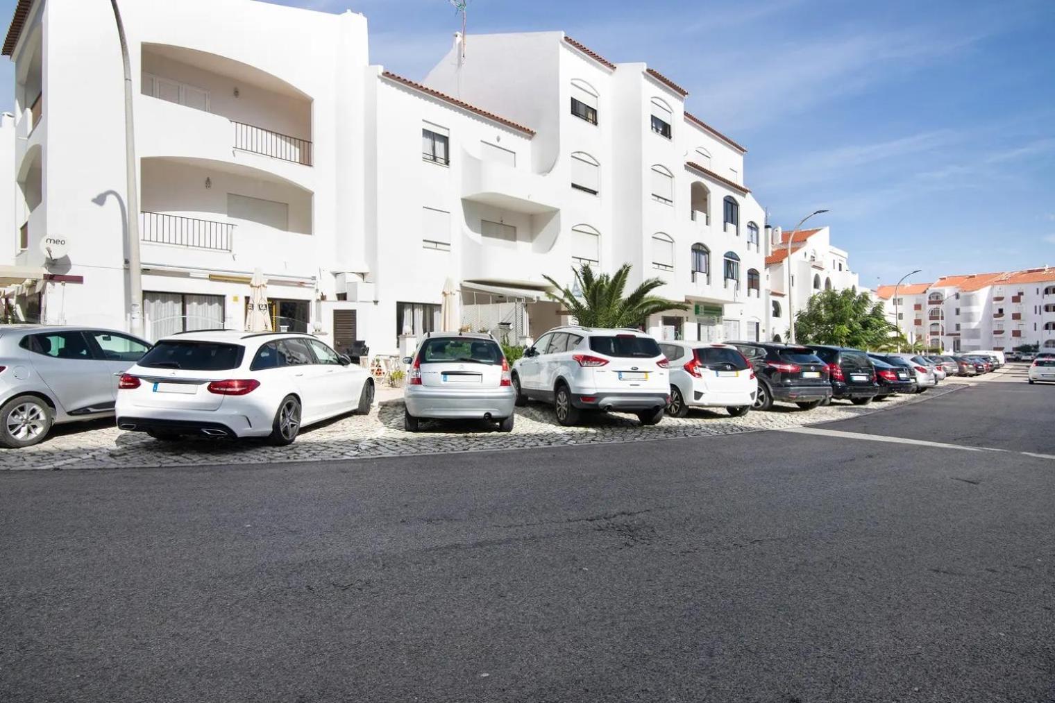 Blue Wave Escape Apartment Albufeira Esterno foto